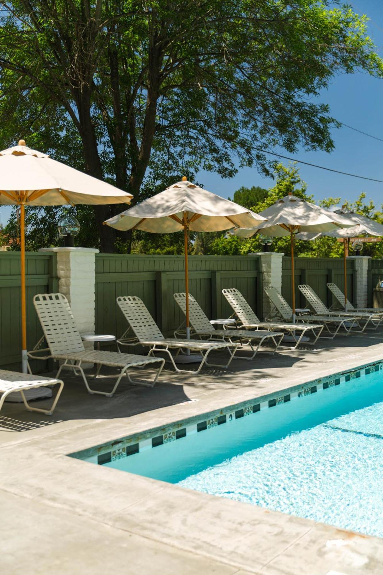 Hummingbird Inn Ojai Bagian luar foto
