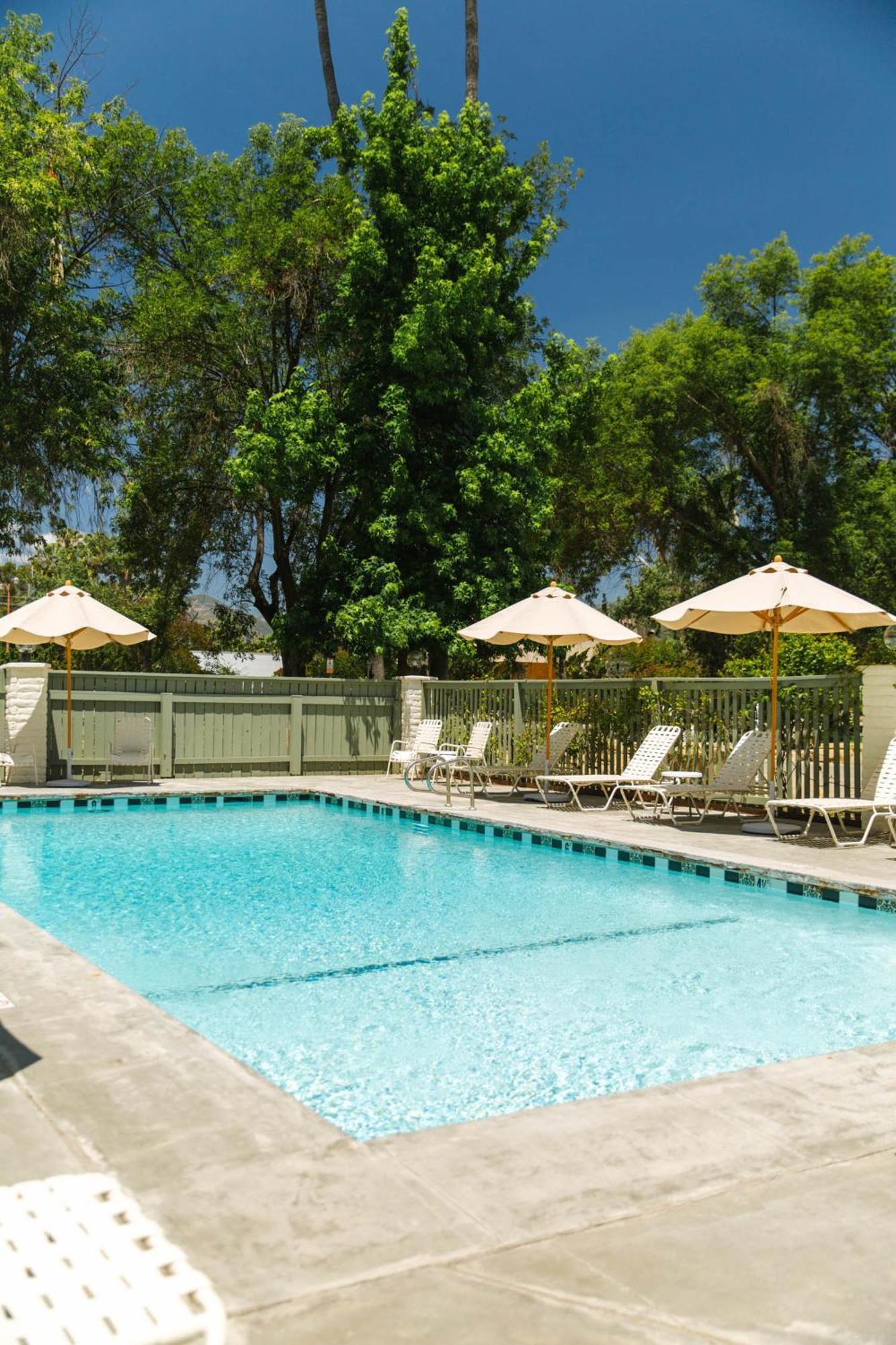 Hummingbird Inn Ojai Bagian luar foto